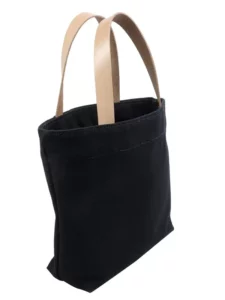 Tote Tasche aus Canvas mit Lederriemen