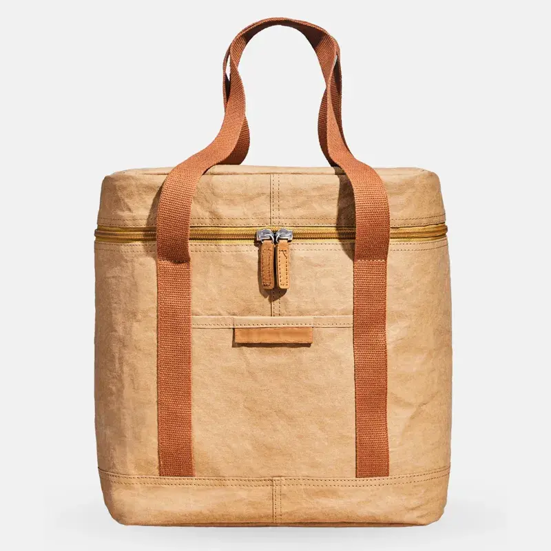 Saco de papel Tyvek reutilizável com fecho de correr superior e pegas castanhas.