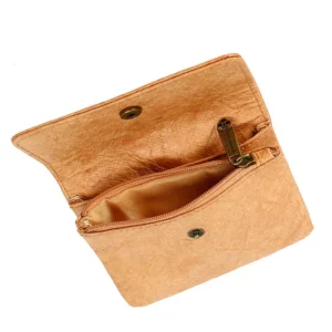 Bolsa aberta em Tyvek com bolso com fecho de correr e fecho de pressão, em cor castanha kraft